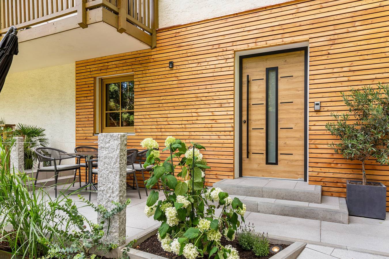 Ganze Wohnung, Apartment 'Ferienwohnung Am Schloss Elkofen' mit privater Terrasse und Wlan in Grafing, Oberbayern