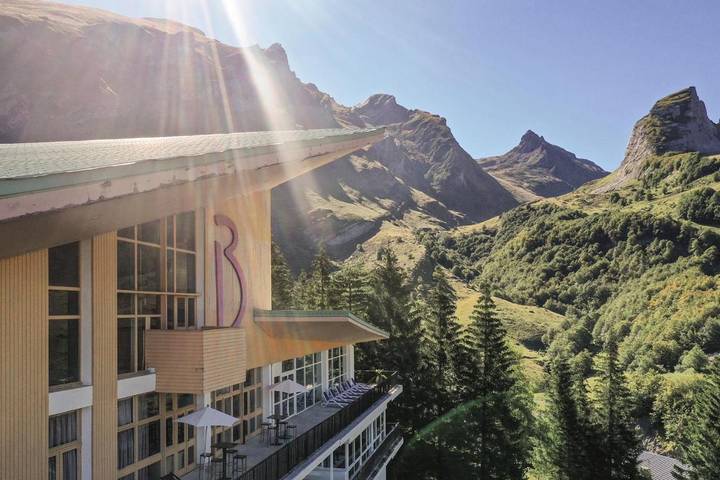 Parc de vacances pour 4 personnes, avec terrasse et sauna dans les Pyrénées