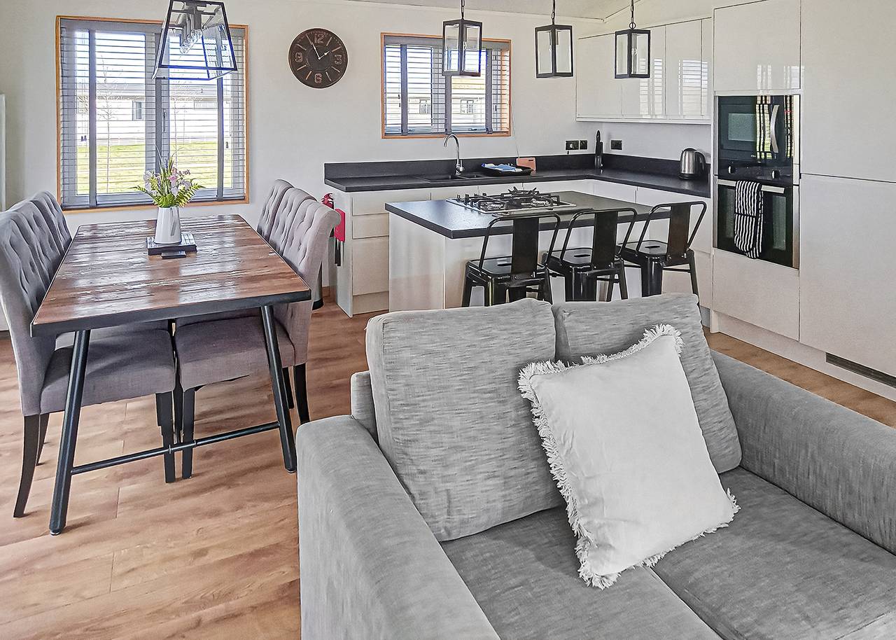 Elite Lodge 3 in Greenham, Berkshire