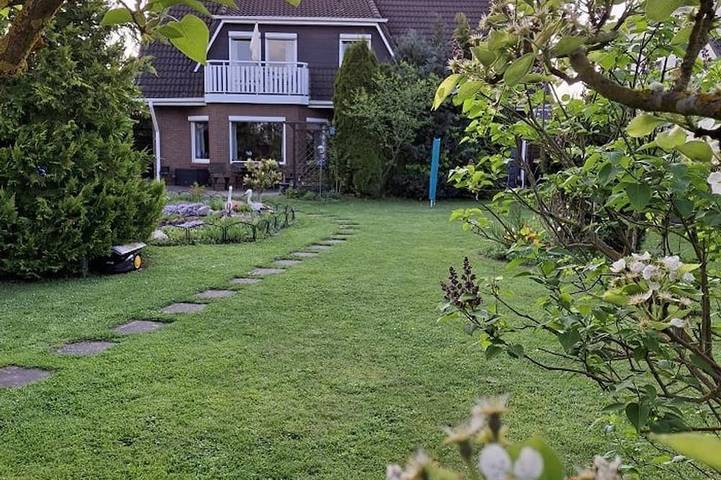 Ferienwohnung für 4 Personen, mit Balkon und Garten in Neubrandenburg - 2