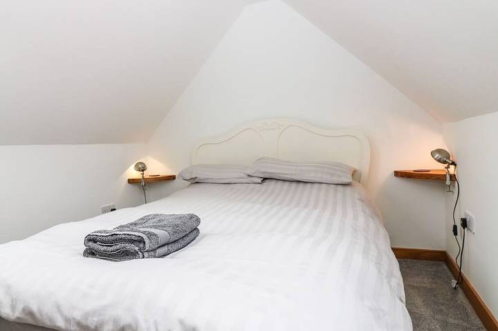 49 Crovie Village, character holiday cottage in Crovie in Crovie, Aberdeenshire