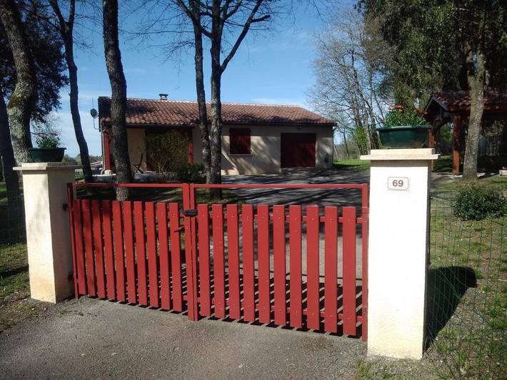 Location de vacances pour 6 personnes, avec jardin et vue à Cénac-et-Saint-Julien - 4