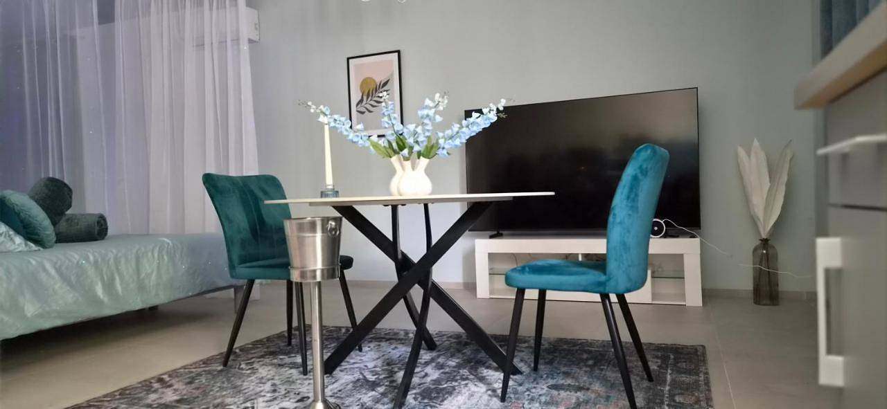 Appartement entier, Apartement Zenroom in Bevons, Région de Forcalquier