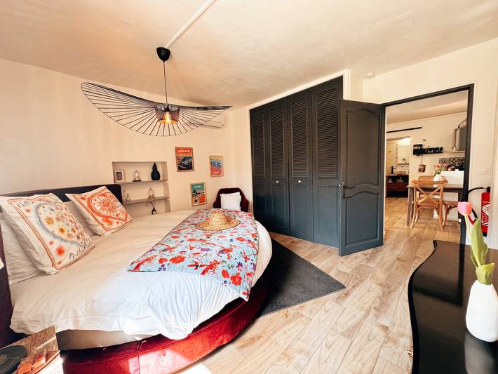 Gîte pour 4 personnes, avec jacuzzi et piscine à Le Bar-sur-Loup
