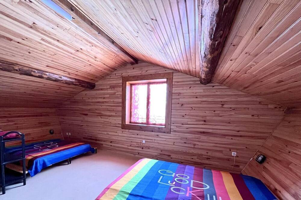 Bamby's little barn in Camurac, Limoux region