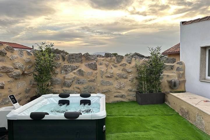 Villa pour 6 personnes, avec terrasse et jardin - 1