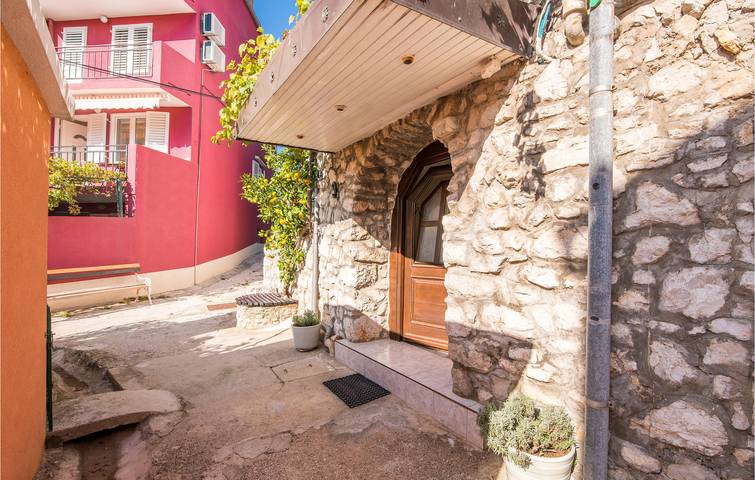 Ferienhaus für 6 Personen, mit Terrasse und Garten auf Cres - 2