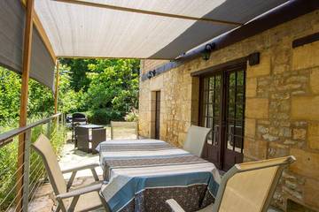 Gîte pour 2 personnes, avec jardin et piscine à Saint-Pompont