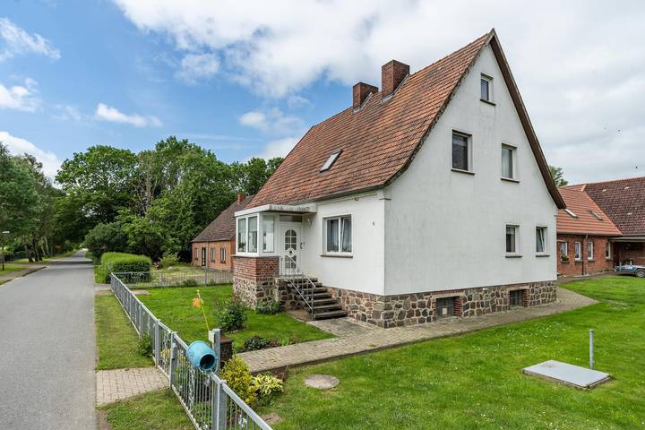 Ferienwohnung für 4 Personen, mit Garten in Ahrenshagen-Daskow