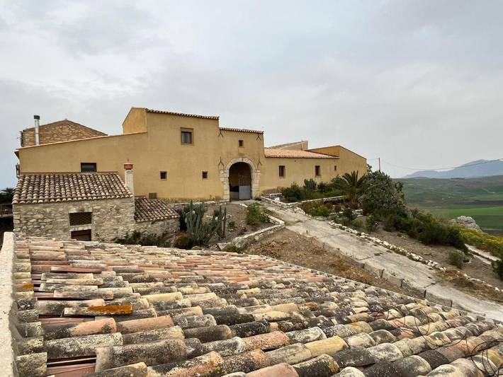 Agriturismo per 6 persone, con panorama e terrazza nonché giardino a Monreale