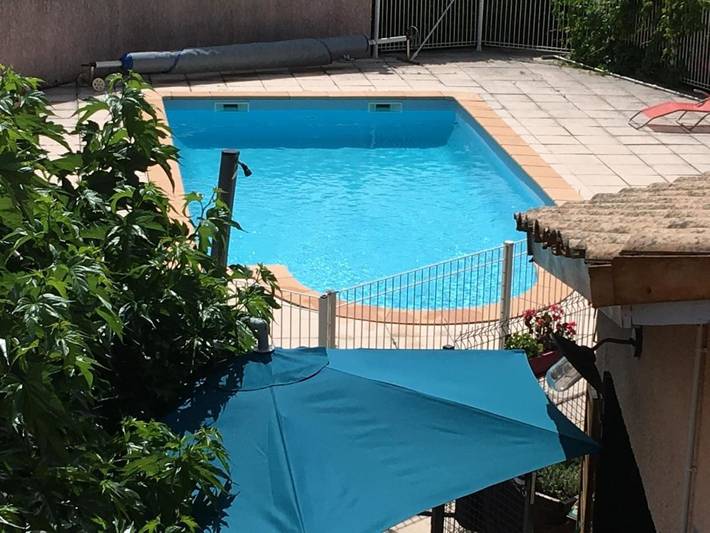 Maison d’hôte pour 2 personnes, avec Balcon et Terrasse ainsi que Jardin et Piscine à Pont-de-Labeaume