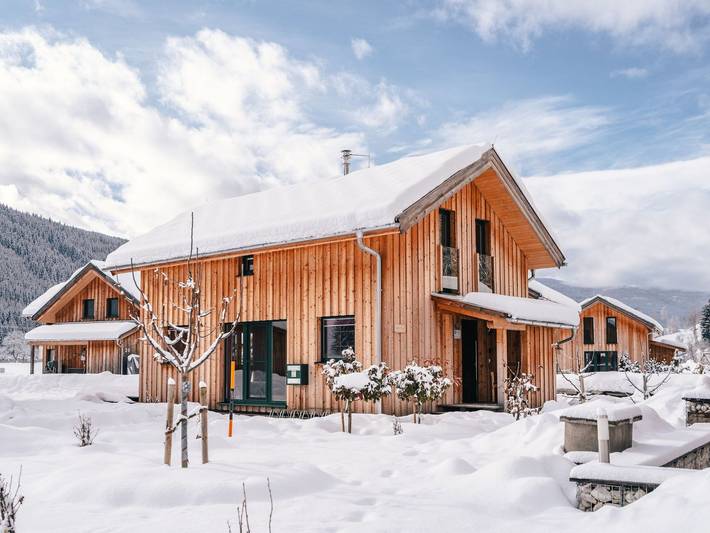 Chalet für 8 Personen, mit Whirlpool und Terrasse sowie Garten und Pool in Murau
