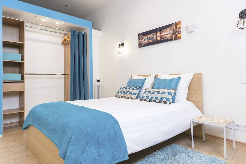 Entire apartment, Studio Plenitude Gare St Jean in Bordeaux, Bordeaux region