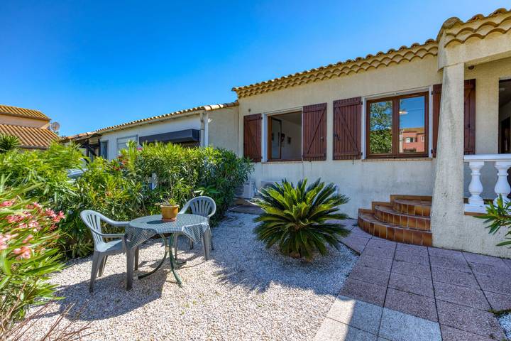 Gîtes Beau Soleil Agde : terrasse privée, jardin et climatisation in Agde, Côte méditerranéenne (France)