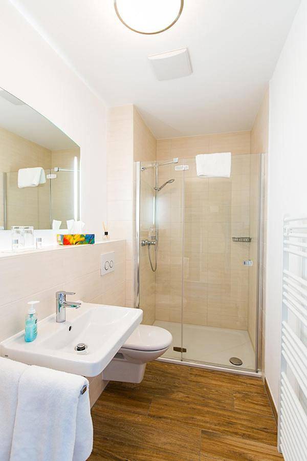 Hôtel pour 2 personnes, avec terrasse et vue à Geretsried - 3