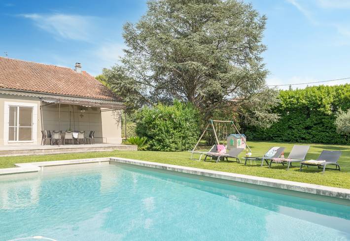 Location de vacances pour 10 personnes, avec jardin et terrasse, adapté aux familles à Saint-Étienne-du-Grès - 2