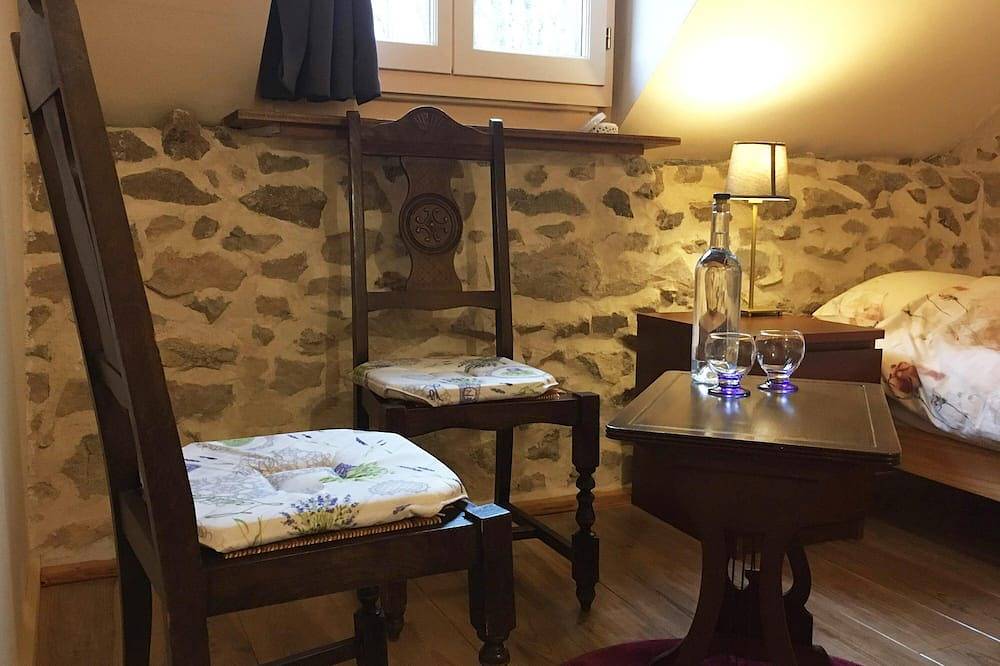 Discover the charms of the French countryside - eco & rural tourism in Saint-Dizier-Masbaraud, Región de Guéret