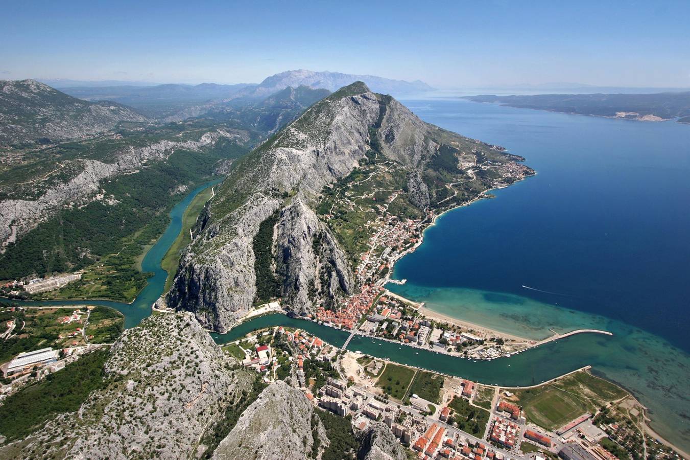 Ganze Wohnung, Ferienwohnung in Stanići mit Meerblick, Balkon, Klimaanlage, W-Lan (634-2) in Stanici, Omis-Riviera