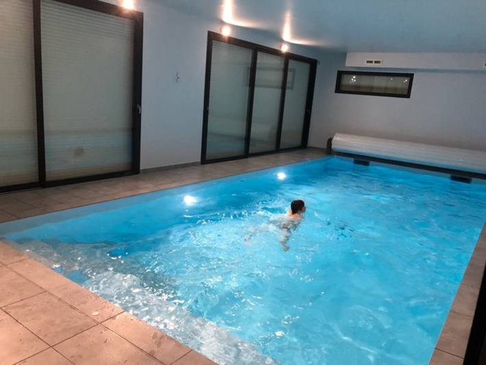 Gîte pour 10 personnes, avec piscine ainsi que terrasse et jardin à Trébeurden - 4