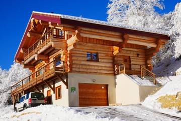 Gîte pour 6 personnes, avec balcon et jacuzzi dans le Jura