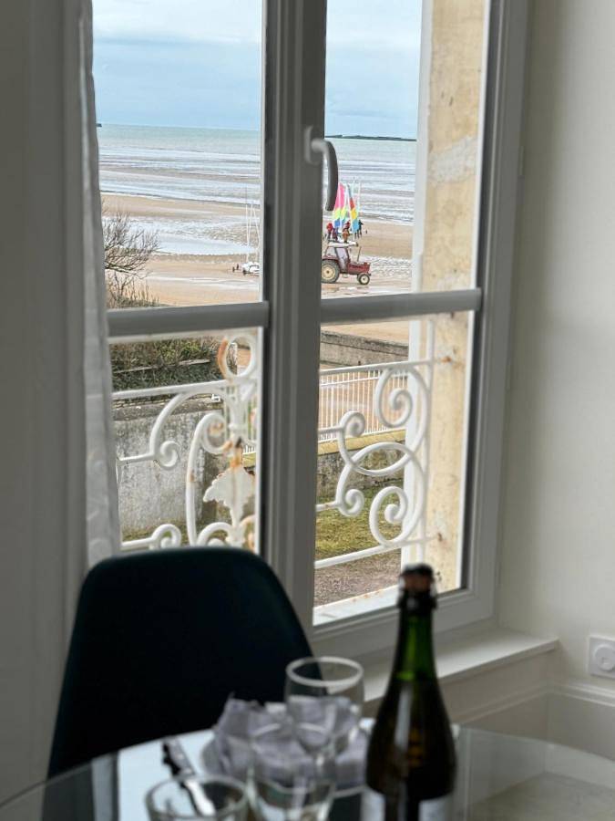 Gîte pour 3 personnes, avec vue et jardin, animaux acceptés à Saint-Côme-de-Fresné - 4