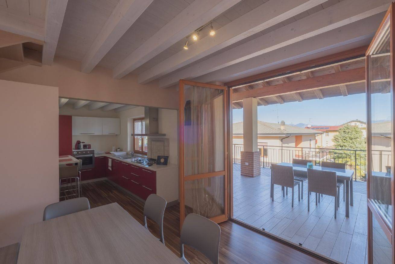 Appartement entier, Appartement de vacances pour 2 personnes avec piscine in Santa Maria di Lugana, Sirmione
