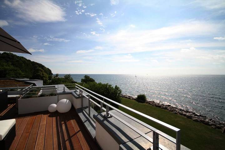 Ferienhaus mit Meerblick für 3 Personen, mit Terrasse und Ausblick sowie Sauna und Seeblick, mit Haustier in Sassnitz