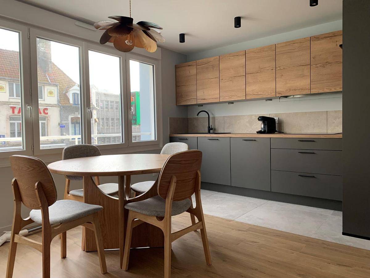 Appartement entier, One-Bedroom Apartment in Boulogne-sur-Mer, Région de Boulogne-sur-Mer