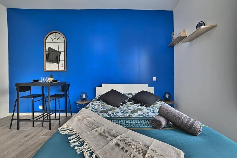 Entire apartment, Paradis Bleu - Hypercentre, 4K Tv, Netflix, Fibre in Saintes, Saintes region