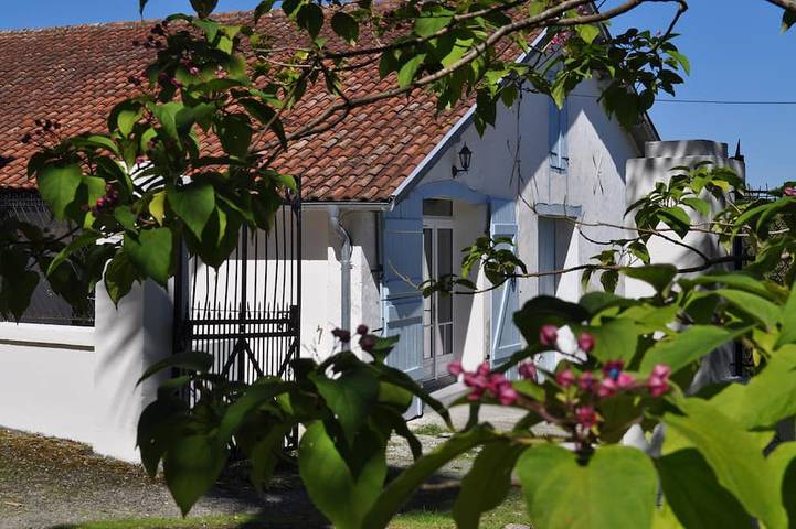 Location de vacances pour 4 personnes, avec Terrasse et Jardin à Pouillon