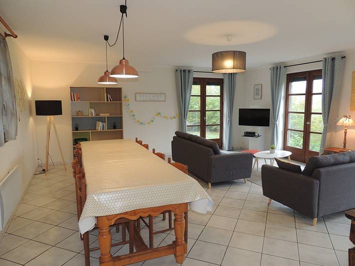 Gîte pour 8 personnes, avec jardin, animaux acceptés à Besse-et-Saint-Anastaise - 4