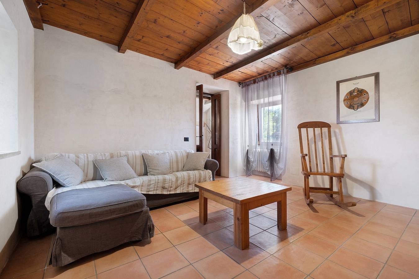 Appartement entier, Chambre « Parmi les Oliviers et le Panorama » avec vue montagne, jardin privé et Wi-Fi in Orvieto, Province de Terni