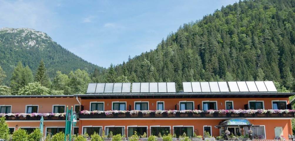Gästehaus für 2 Personen, mit Balkon und Terrasse sowie Garten und Ausblick