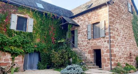 Chambre d’hôte pour 2 personnes, avec jardin et piscine dans l' Aveyron