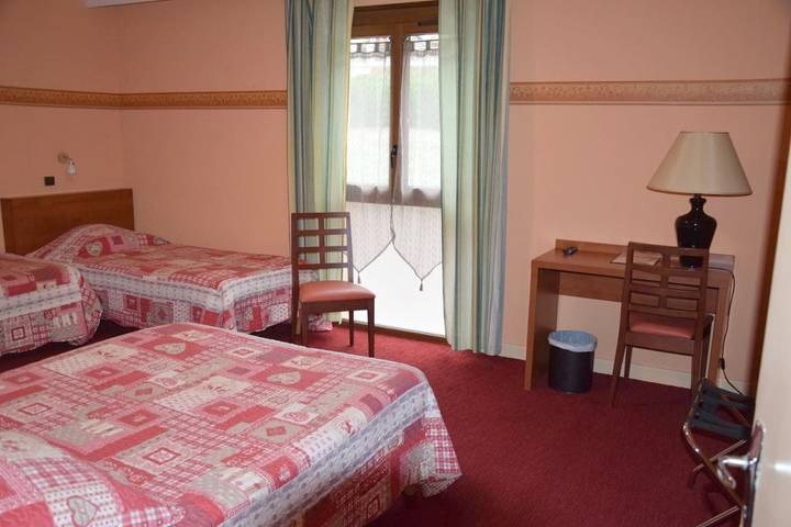 Hôtel pour 4 personnes, avec jardin et terrasse à Ayse - 2