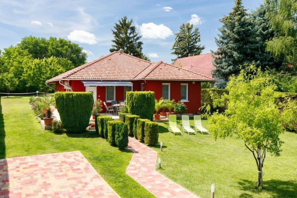Sunshine by Interhome in Balatonszemes, Plattensee Südufer