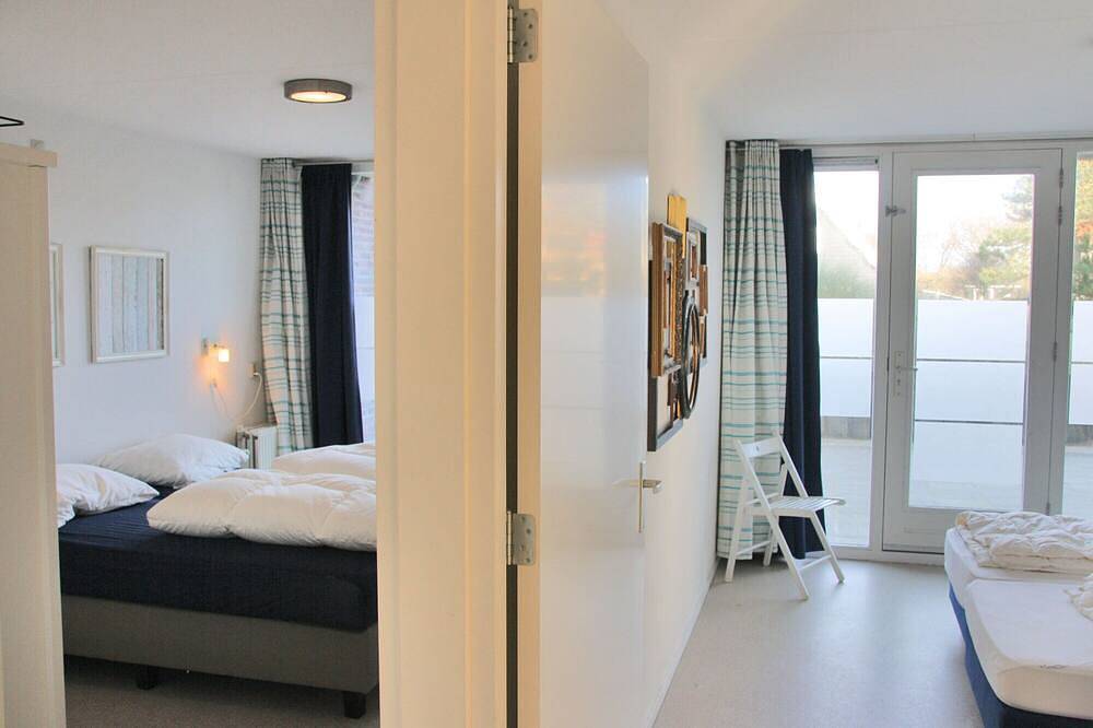 Ganze Wohnung, Sehr geraumige ferienwohnung mit eingezäunte garten Strandleven Groote Keeten in Groote Keeten, Noord-Holland - Nordseeküste