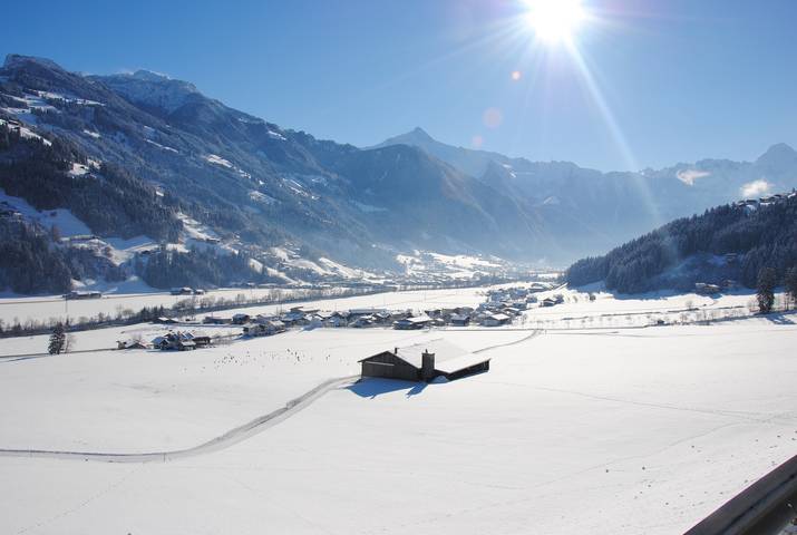 Ganze Wohnung, "App 5 Personen" in der Ferienwohnung Haus Alpenjuwel in der Nähe von Skigebieten in Tuxer Alpen, Hippach