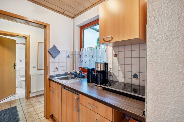 Hel lejlighed, Apartment 'Am Rain' with Private Terrace, Garden, and Wi-Fi in Weisenbach, Nord Sortskoven