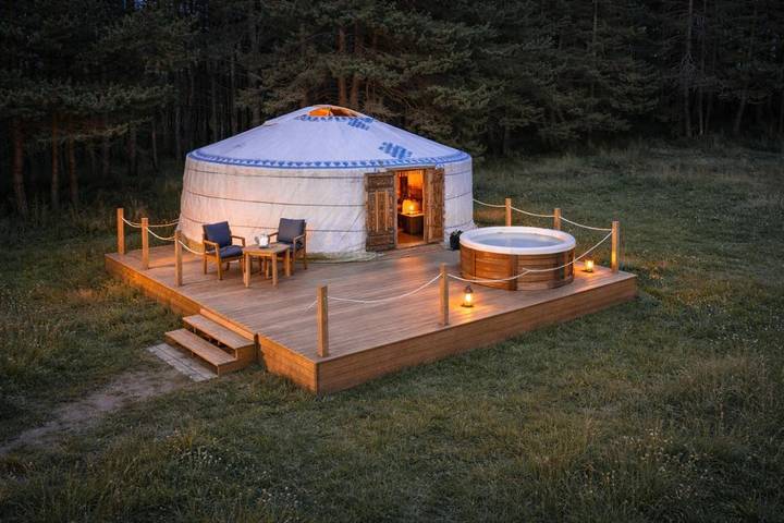 Chambre d’hôte pour 5 personnes, avec Terrasse et Jacuzzi ainsi que Jardin et Sauna