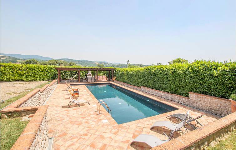 Location de vacances pour 6 personnes, avec terrasse ainsi que piscine et jardin, animaux acceptés à Barberino di Mugello - 2