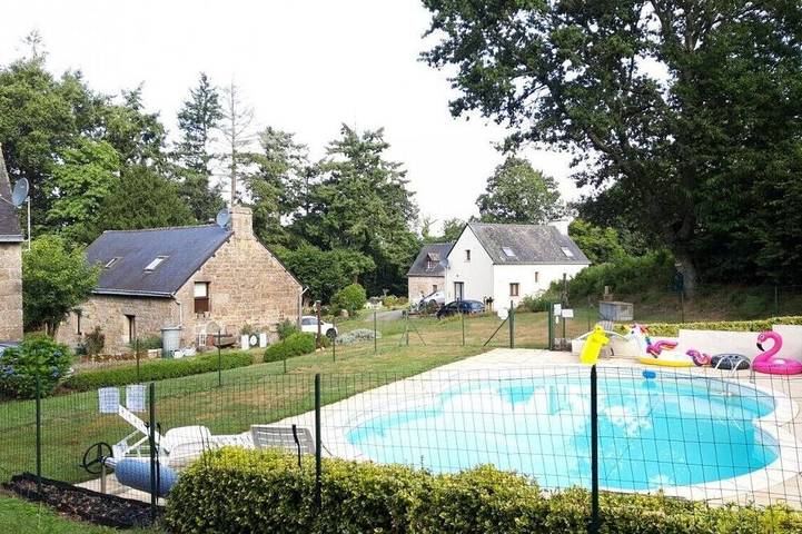 Location de vacances pour 20 personnes, avec Jardin et Piscine à Langoëlan - 3