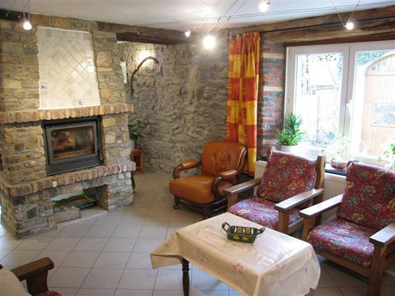 Six-Bedroom House in Awenne, Saint-Hubert