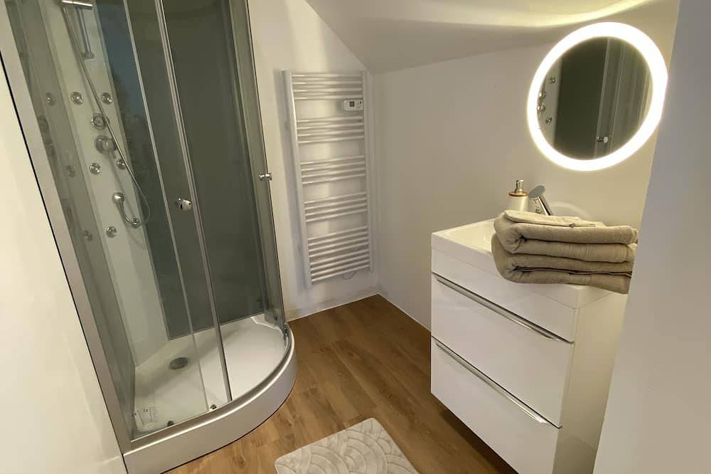 Appartement entier, Charmant Appartement à la Campagne Avec Parking et Cour Privatifs in Champtocé-sur-Loire, Vallée de la Loire