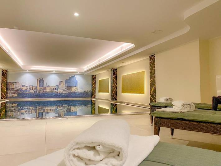 Hotel für 4 Personen, mit Terrasse und Pool sowie Sauna in Hamburg-Nord - 4