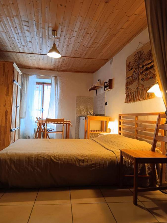 Chambre d’hôte pour 2 personnes, avec jardin et terrasse dans Pont-Saint-Martin (Aosta)