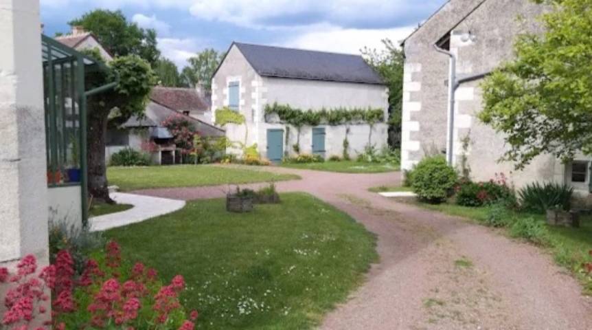 Gästezimmer 'Chambres Framboise' mit Gemeinschaftsgarten und WLAN in Cheillé, Loire-Tal