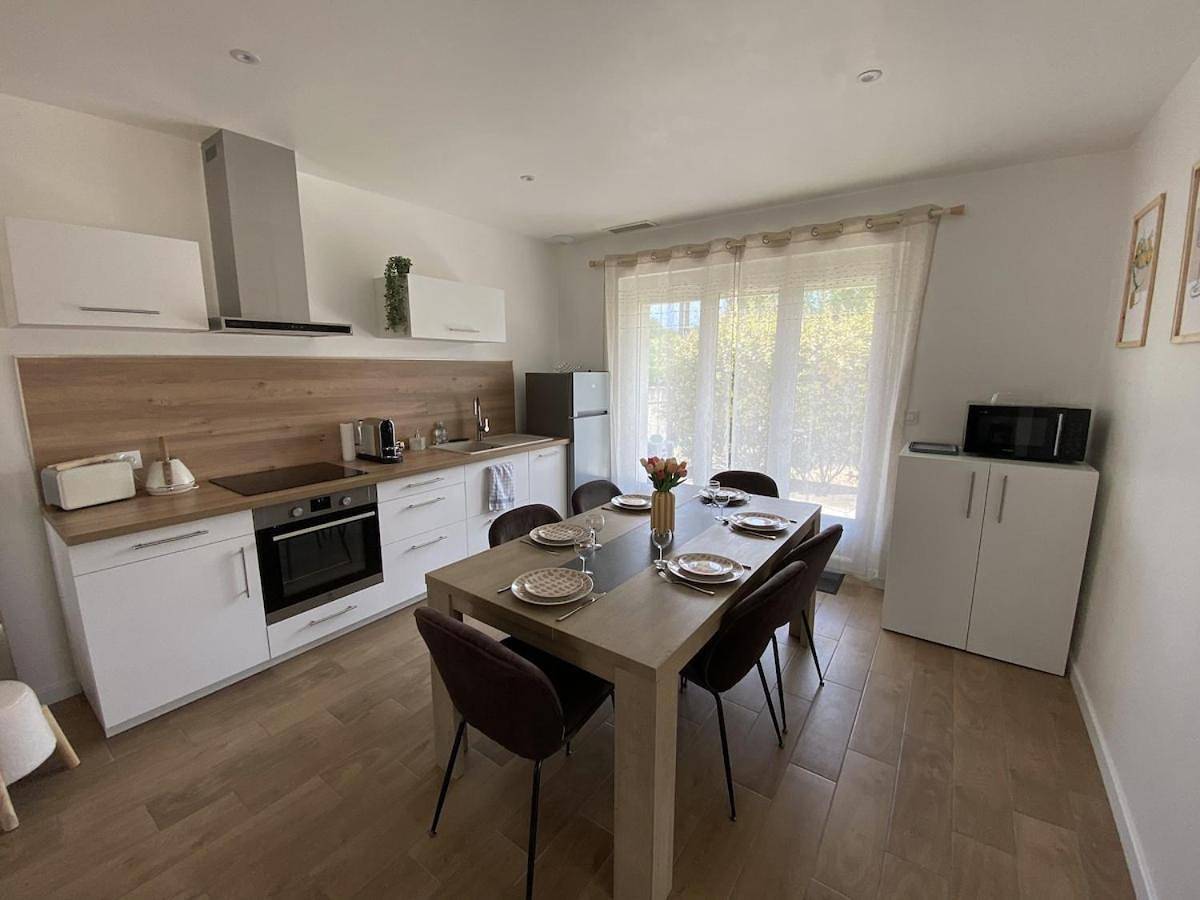 Three-Bedroom House in Jaunay-Clan, Vienne (France)