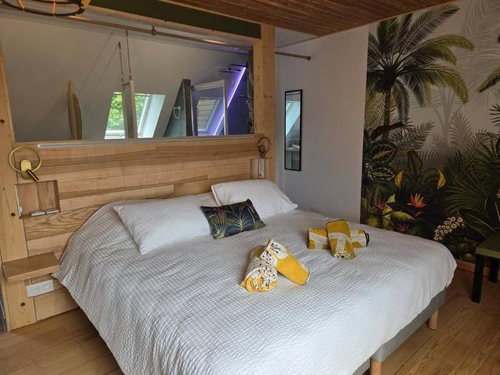 Location de vacances pour 3 personnes, avec Terrasse ainsi que Jardin et Vue à Bannalec