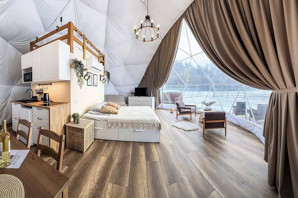 Boho Glamp - Private Hot Tub, Sauna & Alpacas in Grande Pologne